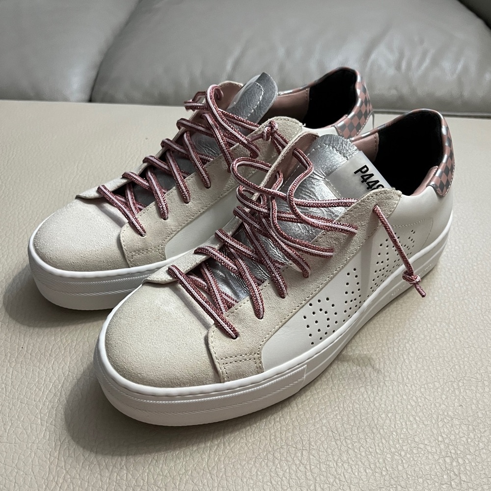 NWOB-P448 Italian Sneakers Thea Sneaker - Made in Italy - Size 10.5/41